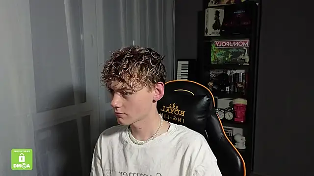 Keytaro online show from 09-30-25, 09:53