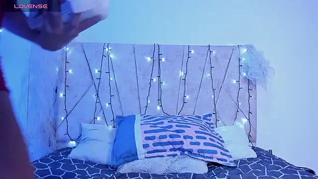 Kaela18 online show from 12-11-24, 01:28