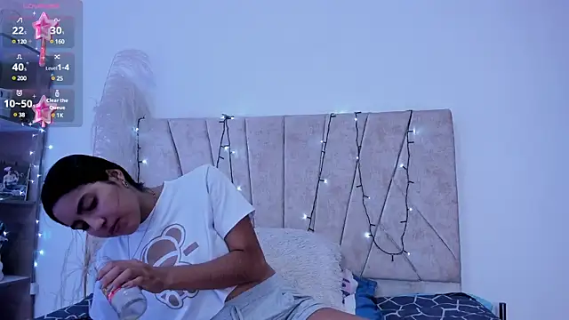 Kaela18 online show from 12-17-24, 12:54