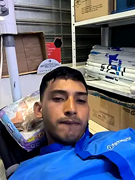 Snapshot of Jey699 chatting on 02-21-25, 10:59 Jey699 online show from 02-21-25, 10:59