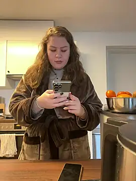 Snapshot of Fancy-Francy chatting on 02-12-25, 08:59 Fancy-Francy online show from 02-12-25, 08:59