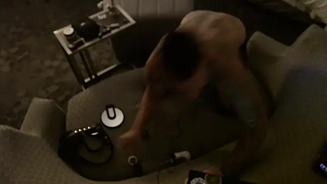 UnCuTupTheBuTT online show from 10-05-25, 02:43