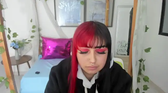 lussyevans24 online show from 02-09-25, 08:33