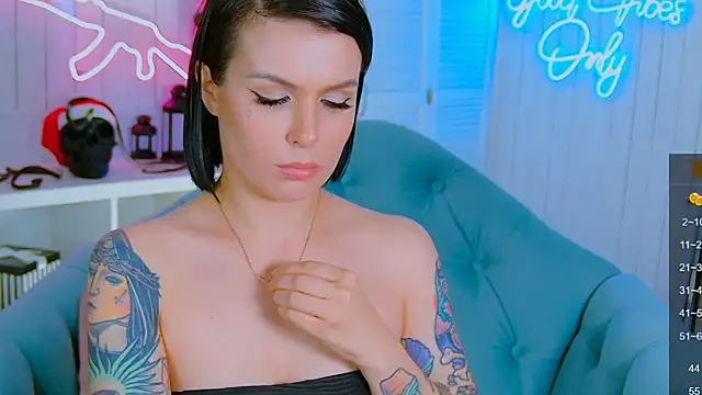 My toys pink online show from 01-19-25, 11:10