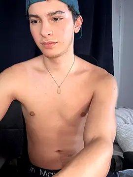 Snapshot of cybercosmiiic chatting on 11-15-25, 08:16 cybercosmiiic online show from 11-15-25, 08:16