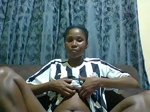 miss lyne001 online show from 10-22-25, 02:39