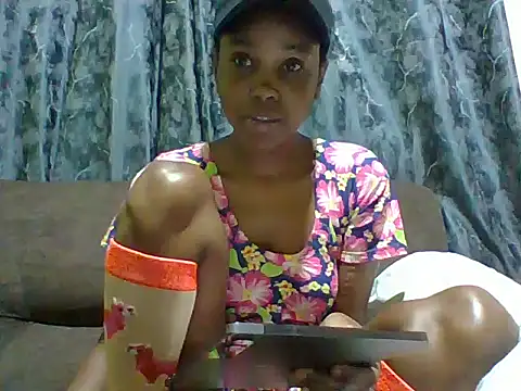 miss lyne001 online show from 10-29-25, 02:30