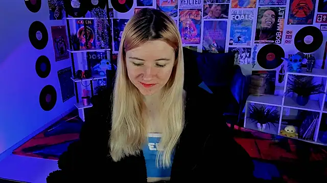 Snapshot of LexiWenford chatting on 12-27-24, 06:03 LexiWenford online show from 12-27-24, 06:03