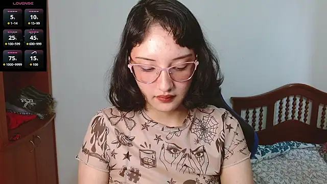 alexaa08 online show from 11-06-25, 01:12