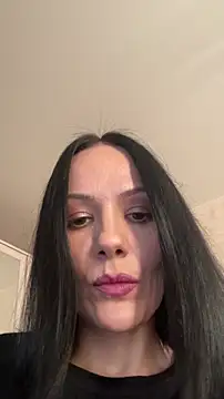 Snapshot of Devil_Goddess chatting on 11-27-25, 12:18 Devil Goddess online show from 11-27-25, 12:18