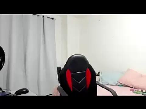 Snapshot of Sanddi_milff chatting on 01-27-25, 09:00 Sanddi milff online show from 01-27-25, 09:00