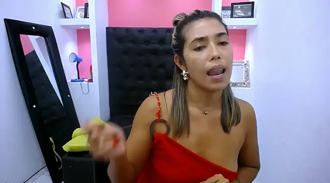 Snapshot of Dona_Tela chatting on 12-20-24, 08:23 Dona Tela online show from 12-20-24, 08:23