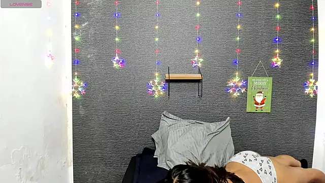 Snapshot of monse_02 chatting on 01-24-25, 04:49 monse 02 online show from 01-24-25, 04:49