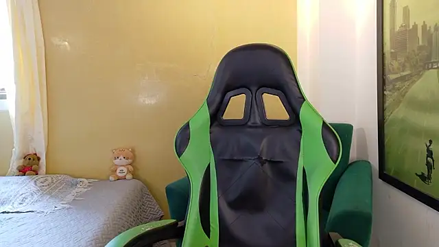 kittyzenn online show from 03-12-26, 04:02