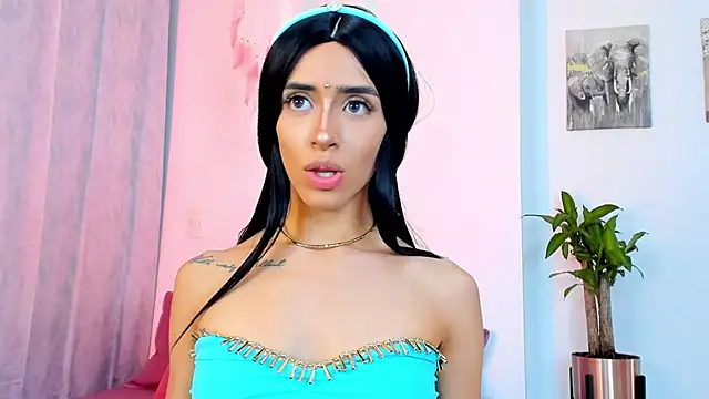 StormiRusso online show from 01-31-25, 02:37