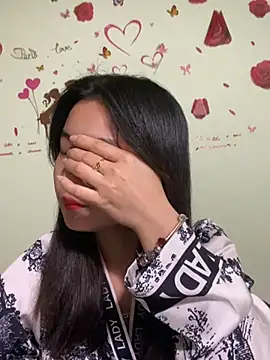 Maeve2k5 online show from 12-11-24, 12:33