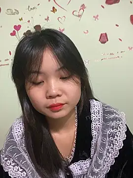 Maeve2k5 online show from 12-12-24, 05:31