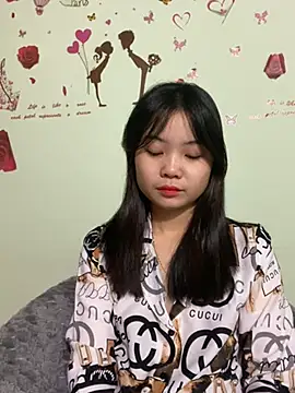 Maeve2k5 online show from 12-13-24, 12:42