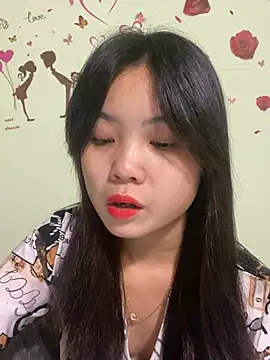 Maeve2k5 online show from 12-17-24, 12:34