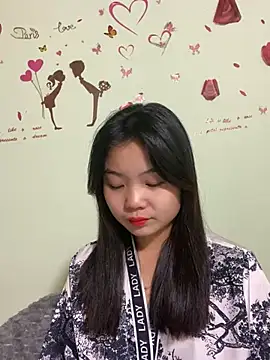 Maeve2k5 online show from 12-19-24, 12:34