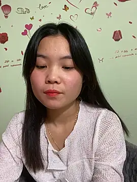 Maeve2k5 online show from 12-25-24, 06:41