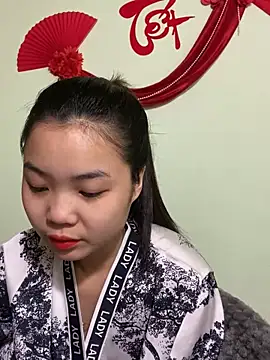 Maeve2k5 online show from 01-11-25, 12:22