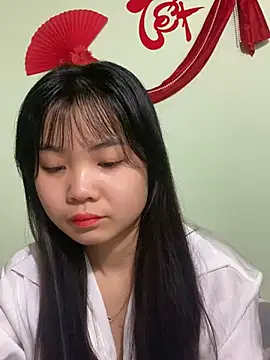 Maeve2k5 online show from 02-24-25, 12:20