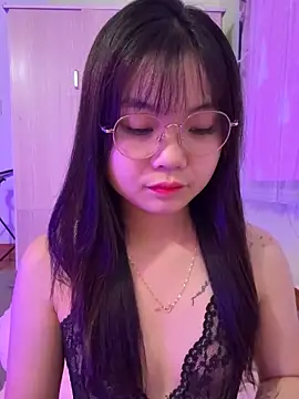 Maeve2k5 online show from 10-05-25, 01:37