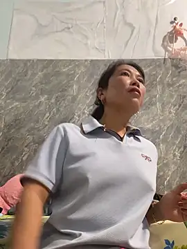 Linaannn online show from 11-28-25, 11:40