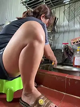 Linaannn online show from 04-21-26, 02:51