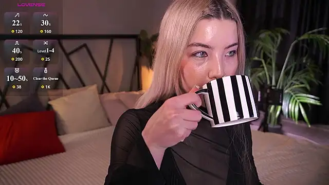 LindaThacker online show from 03-28-26, 04:34