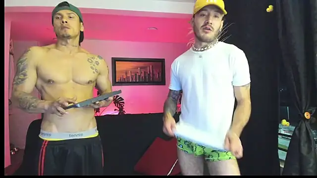 Snapshot of MARCELOANDLUCIAN chatting on 02-27-25, 11:59 MARCELOANDLUCIAN online show from 02-27-25, 11:59