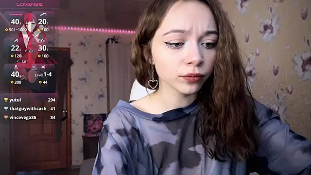 Snapshot of _SofiaBrown chatting on 02-10-25, 05:47 SofiaBrown online show from 02-10-25, 05:47