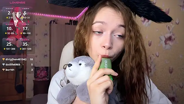 Snapshot of _SofiaBrown chatting on 02-11-25, 03:29 SofiaBrown online show from 02-11-25, 03:29