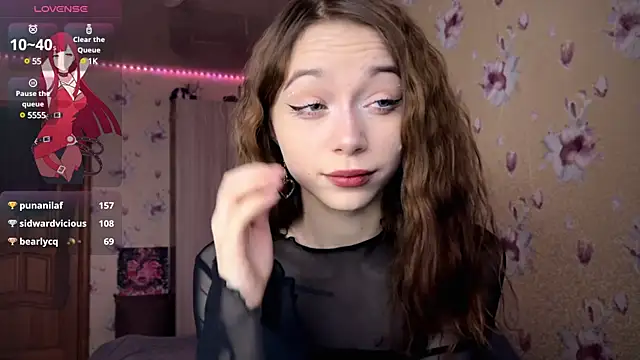 Snapshot of _SofiaBrown chatting on 02-12-25, 04:44 SofiaBrown online show from 02-12-25, 04:44