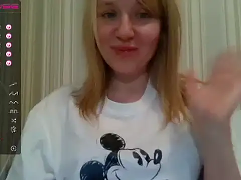 urbadkitty online show from 01-17-25, 03:32