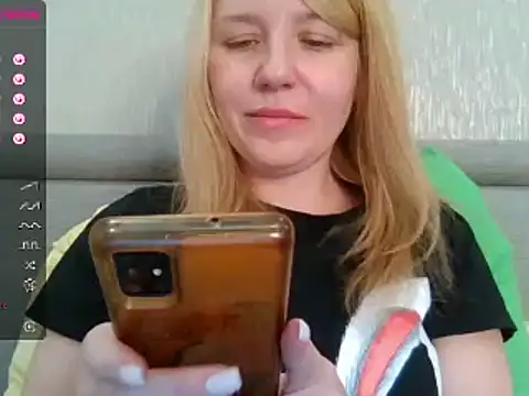 urbadkitty online show from 02-13-25, 11:39