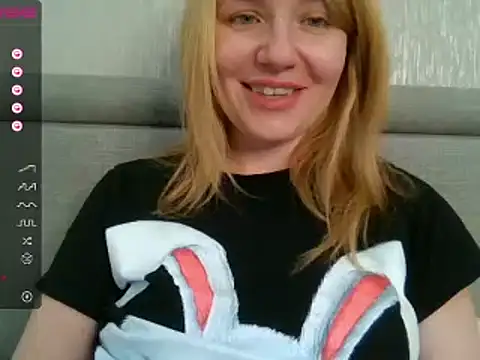 urbadkitty online show from 02-24-25, 09:43