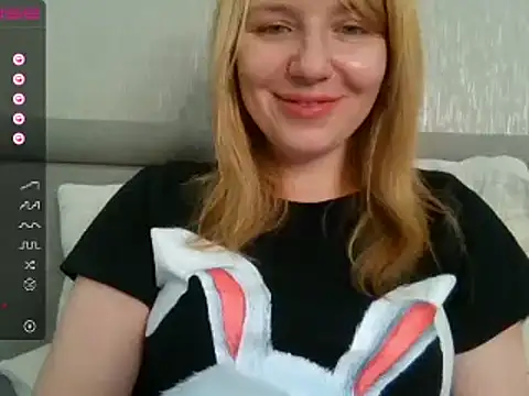 urbadkitty online show from 03-04-25, 07:08