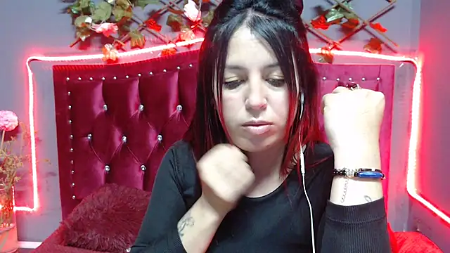 Melani cute02 online show from 02-09-25, 06:11