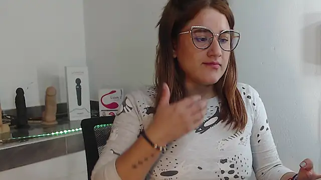 Snapshot of luna_palmerau chatting on 01-18-25, 11:11 luna palmerau online show from 01-18-25, 11:11