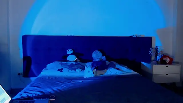 Snapshot of luna_palmerau chatting on 10-23-25, 11:03 luna palmerau online show from 10-23-25, 11:03