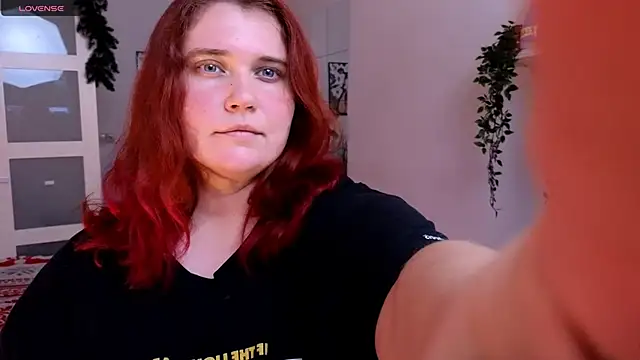 Snapshot of daisy_low chatting on 12-03-25, 01:09 daisy low online show from 12-03-25, 01:09