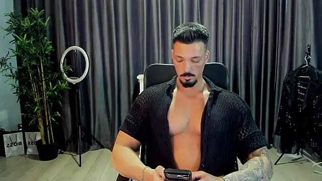 Snapshot of HaydenSpearss chatting on 03-25-26, 02:01 HaydenSpearss online show from 03-25-26, 02:01