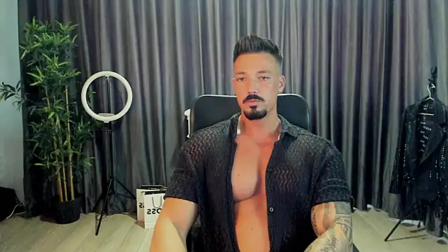 Snapshot of HaydenSpearss chatting on 06-17-26, 12:18 HaydenSpearss online show from 06-17-26, 12:18