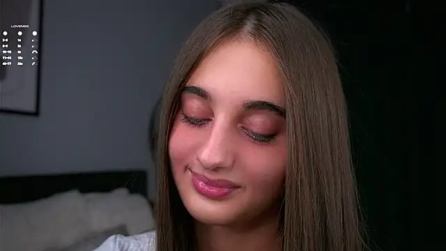 Snapshot of PiquingOgalala chatting on 11-04-25, 01:27 PiquingOgalala online show from 11-04-25, 01:27