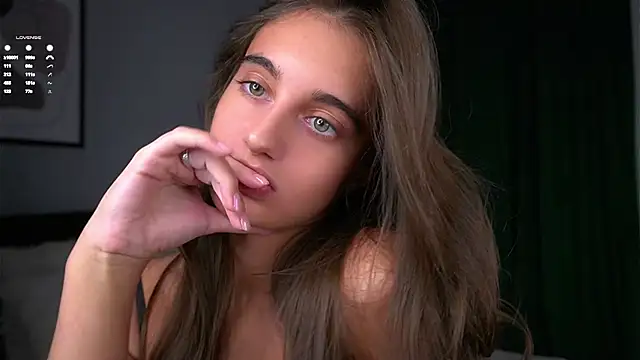 Snapshot of PiquingOgalala chatting on 11-22-25, 01:04 PiquingOgalala online show from 11-22-25, 01:04