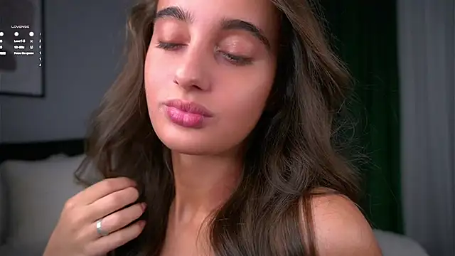 Snapshot of PiquingOgalala chatting on 11-28-25, 01:08 PiquingOgalala online show from 11-28-25, 01:08