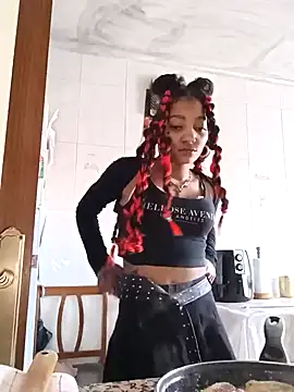 Snapshot of Laanegraofficial_ chatting on 12-13-24, 01:55 Laanegraofficial online show from 12-13-24, 01:55