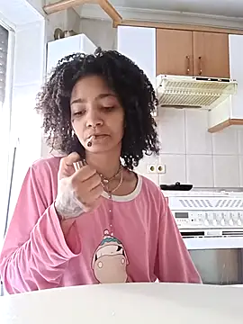 Snapshot of Laanegraofficial_ chatting on 03-16-25, 04:01 Laanegraofficial online show from 03-16-25, 04:01